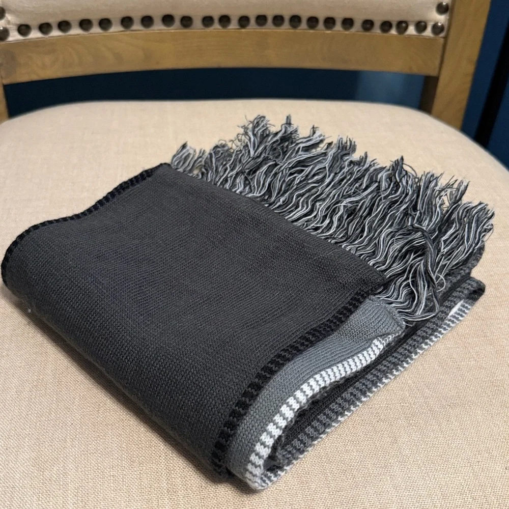 Nike Gray and Black Scarf, Size S